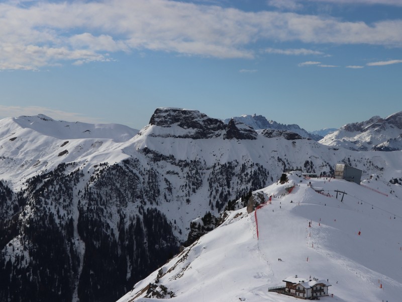 sellaronda, smucanje, ski opening, dolomiti