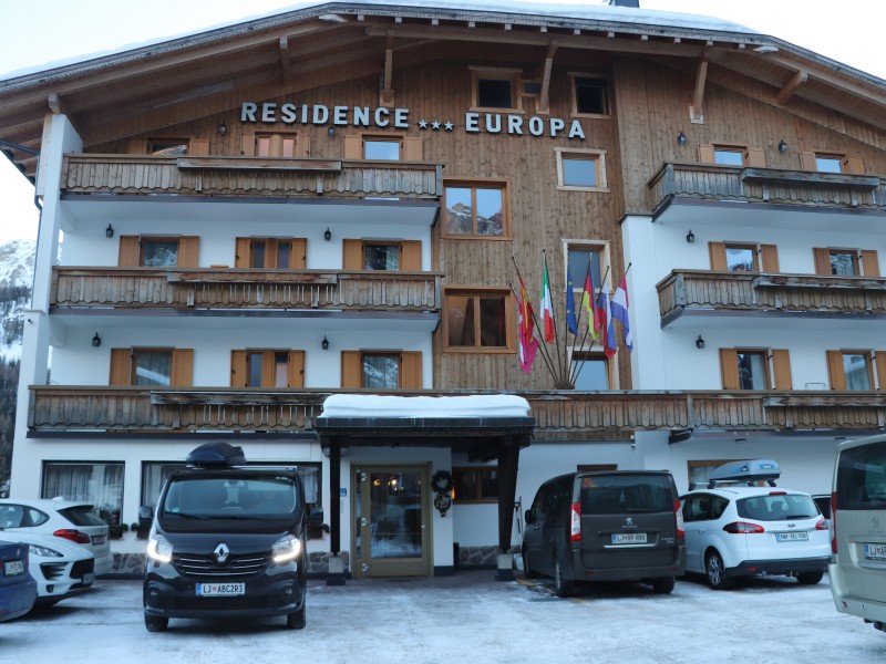 Ski opening, smučanje Italija, Dolomiti, Corvara