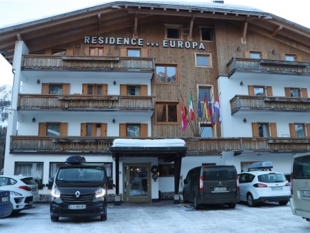 Ski opening, smučanje Italija, Dolomiti, Corvara 