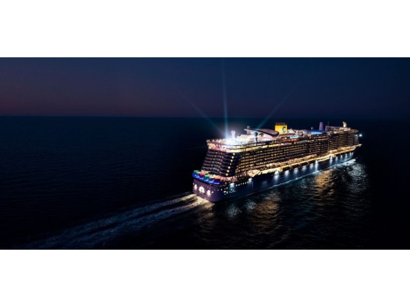 Costa Toscana ponoči