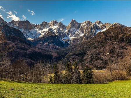 Alpine vues before you climb to Vršič