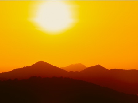 sonce pred počitkom Vesela karavana