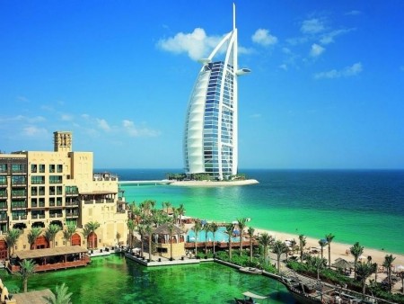 Potovanje v čudoviti Dubaj in Abu Dhabi 