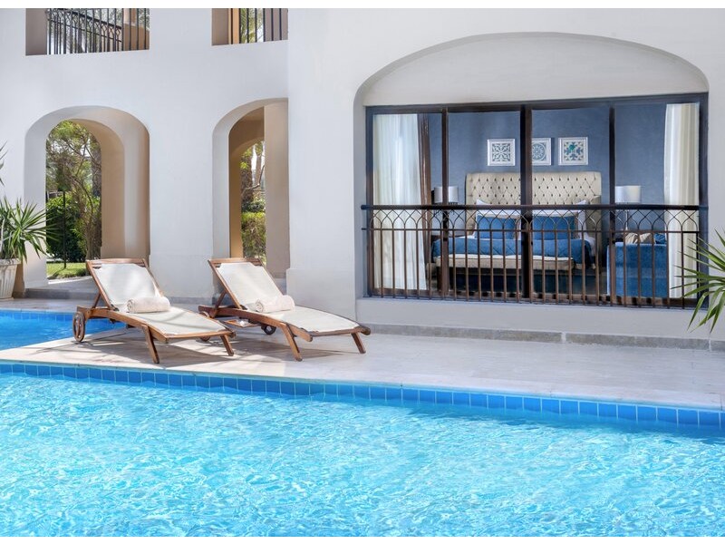 Hotelska soba z dostopom v bazen