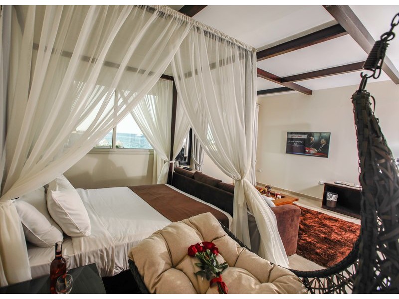 Seagull Resort - postelja z baldahinom