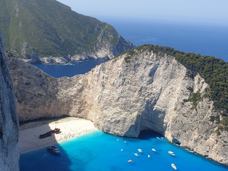 otok Zakintos, zapuščena ladja
