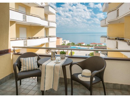 Balkon v apartmaju